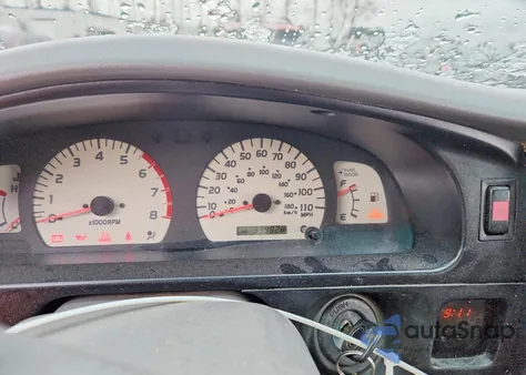 2001 Toyota Tacoma Xtracab z USA, uszkodzony, nr VIN 5TEWN72NX1Z753761